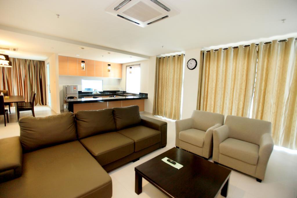 Merdeka Suites Hotel Мірі Екстер'єр фото